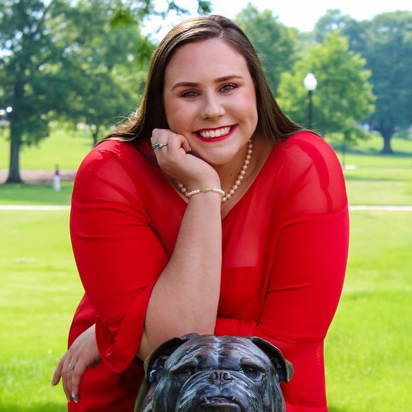 Meet your Posher, Janiece - Picture 2 of 5